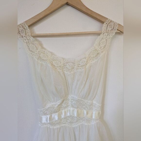 Vintage 1950s 60s Vanity Fair Elegant Cream Lace Slip Nightgown S Small 32 - Picture 7 of 12
